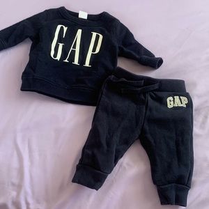 Baby boy Gap sweatsuit